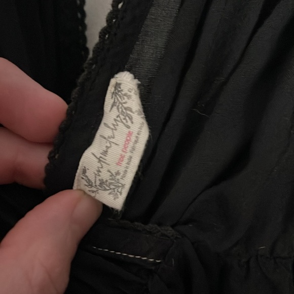 Black and white embroidered romper - Picture 2 of 2